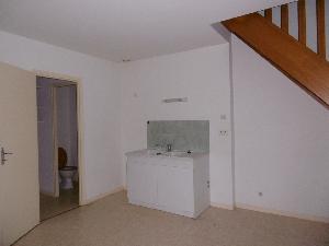 Loue appartement T3 à CHEZAL BENOIT