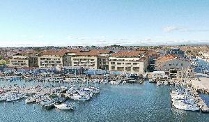 Situé sur le Port de Marseillan ville, sur l'emplacement…