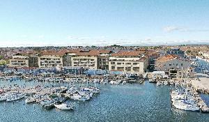 Situé sur le Port de Marseillan ville, sur l'emplacement…